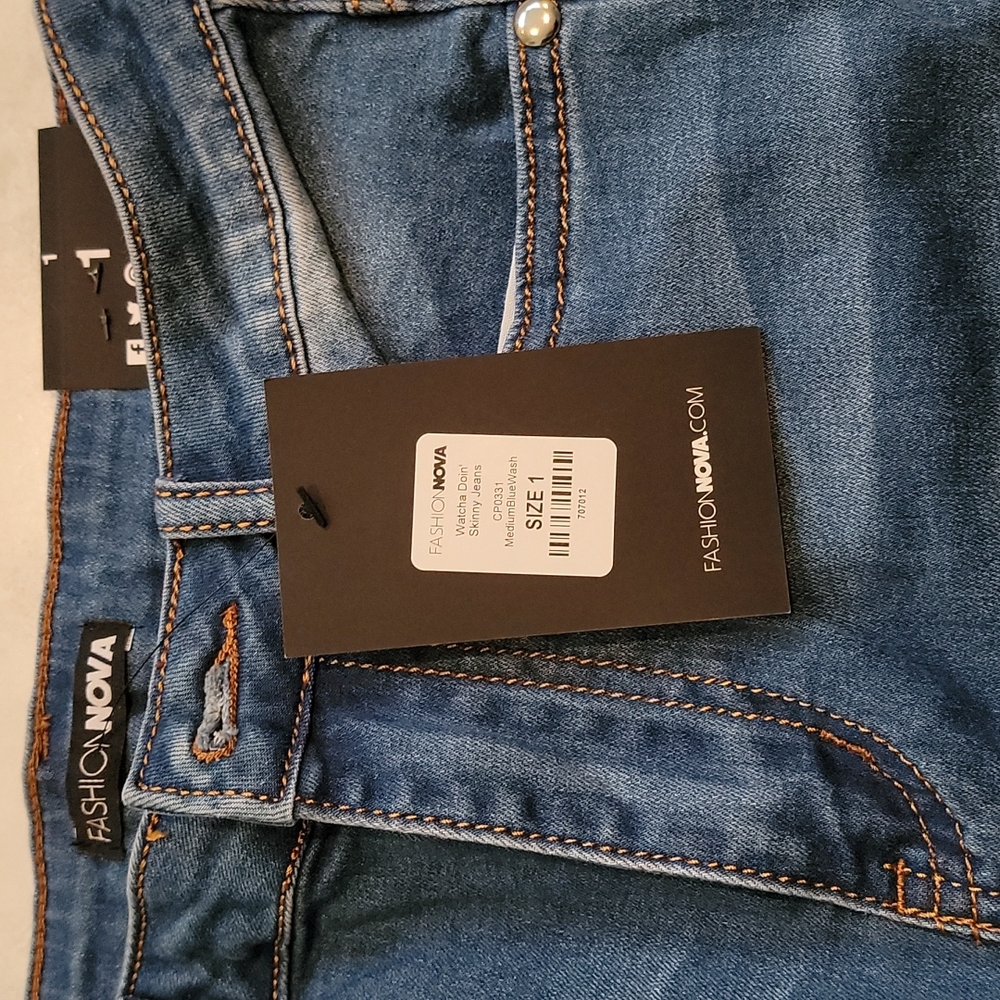 Jeans - Picture 2 of 3
